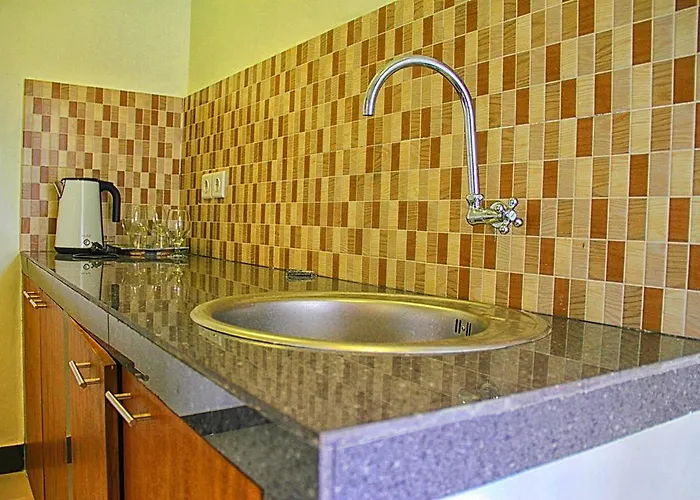 Guest house Ryanbagus 2*